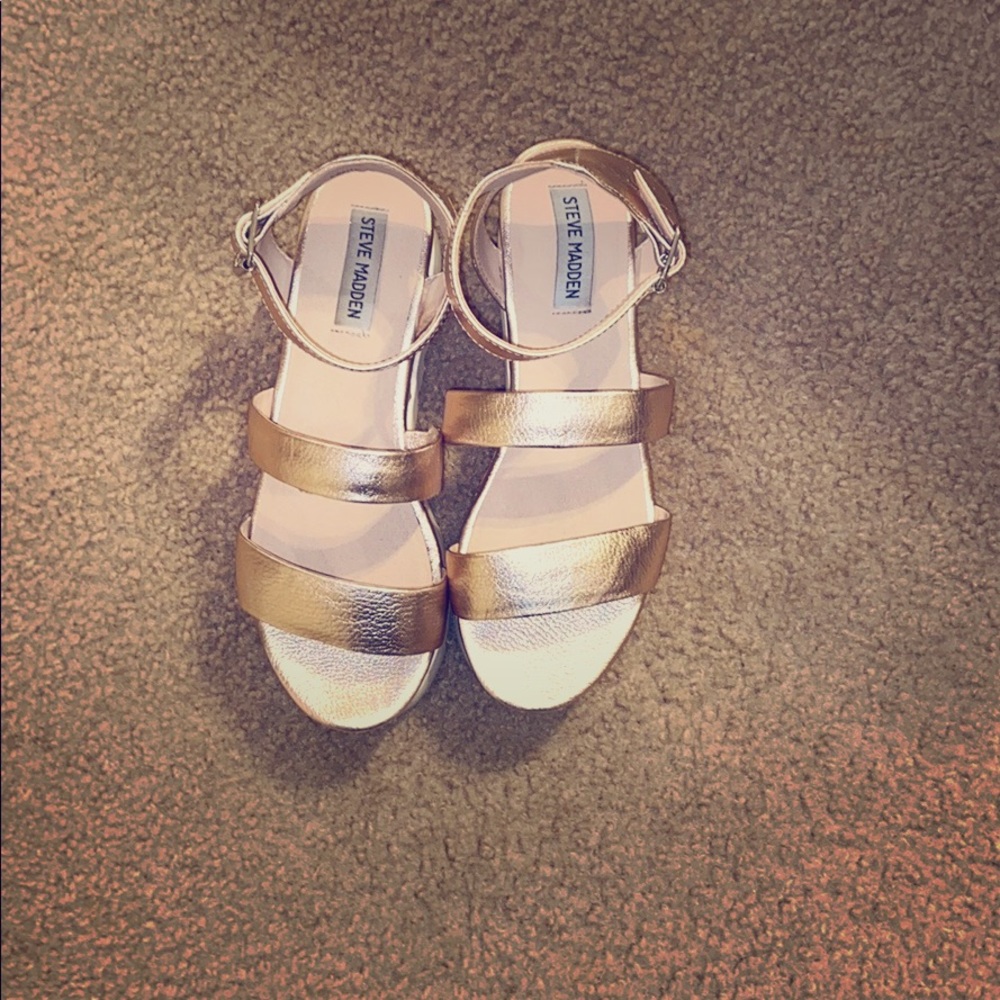 Steve Madden platform sandals
